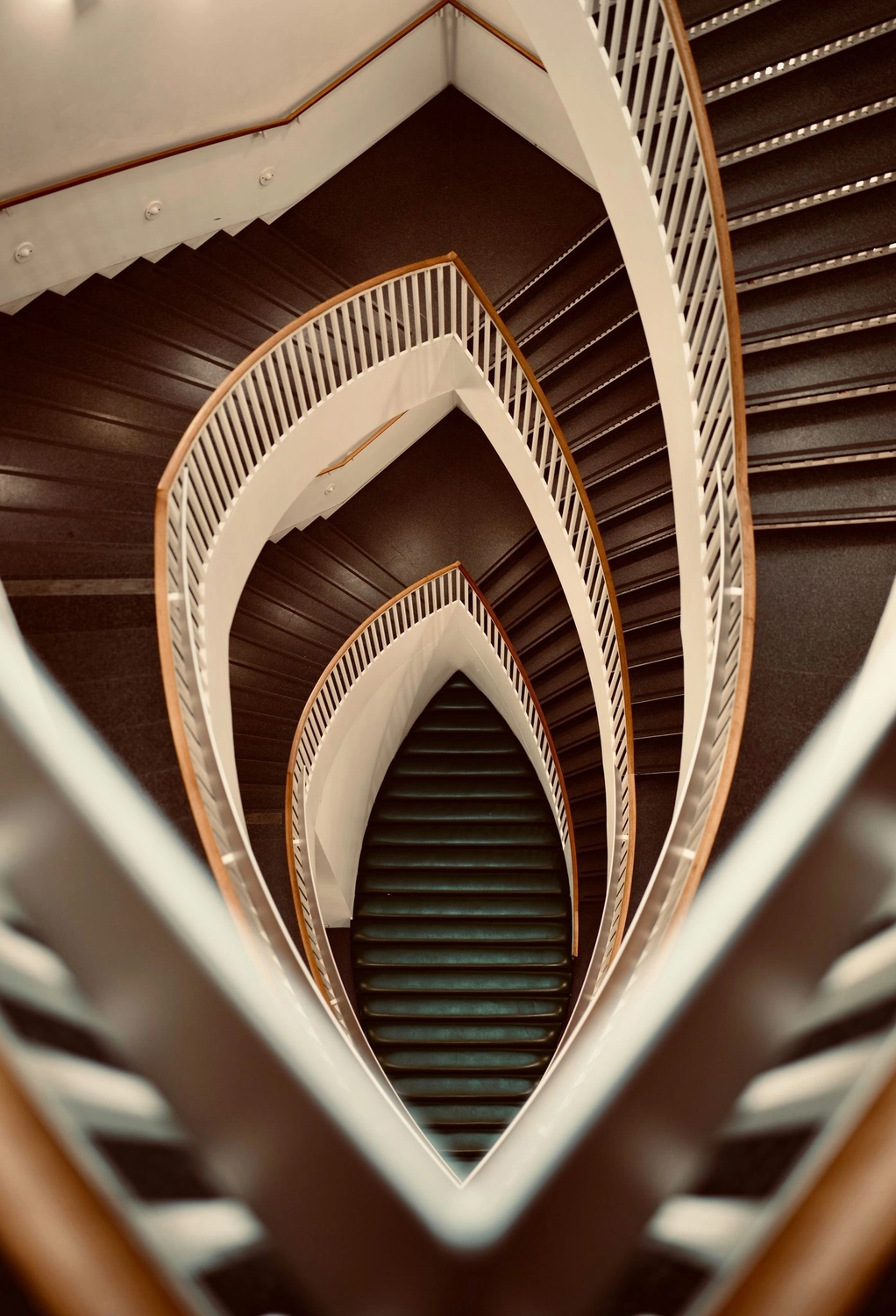 Tidyez Team Reinigung — Bonn — Treppenreinigung